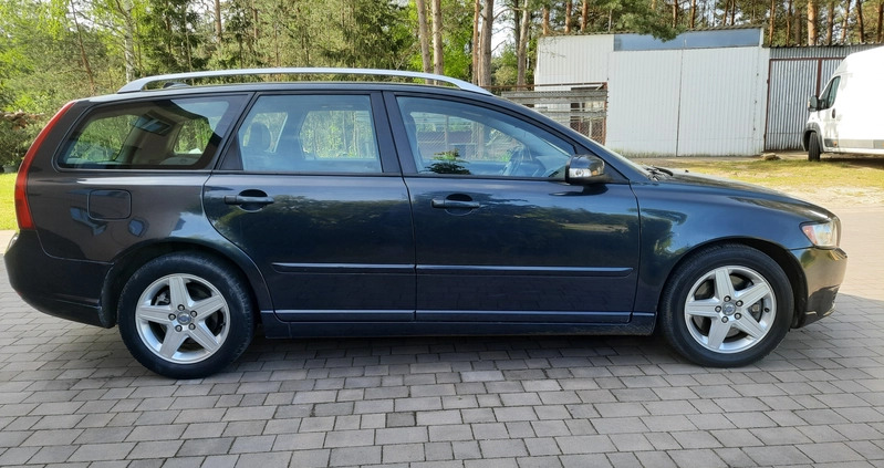 Volvo V50 cena 15500 przebieg: 236000, rok produkcji 2008 z Dobrzyń nad Wisłą małe 407